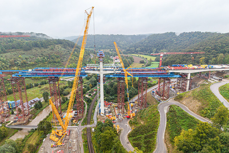 liebherr-lr1700-ltm1650-wiesbauer-horb-01-96dpi.jpg